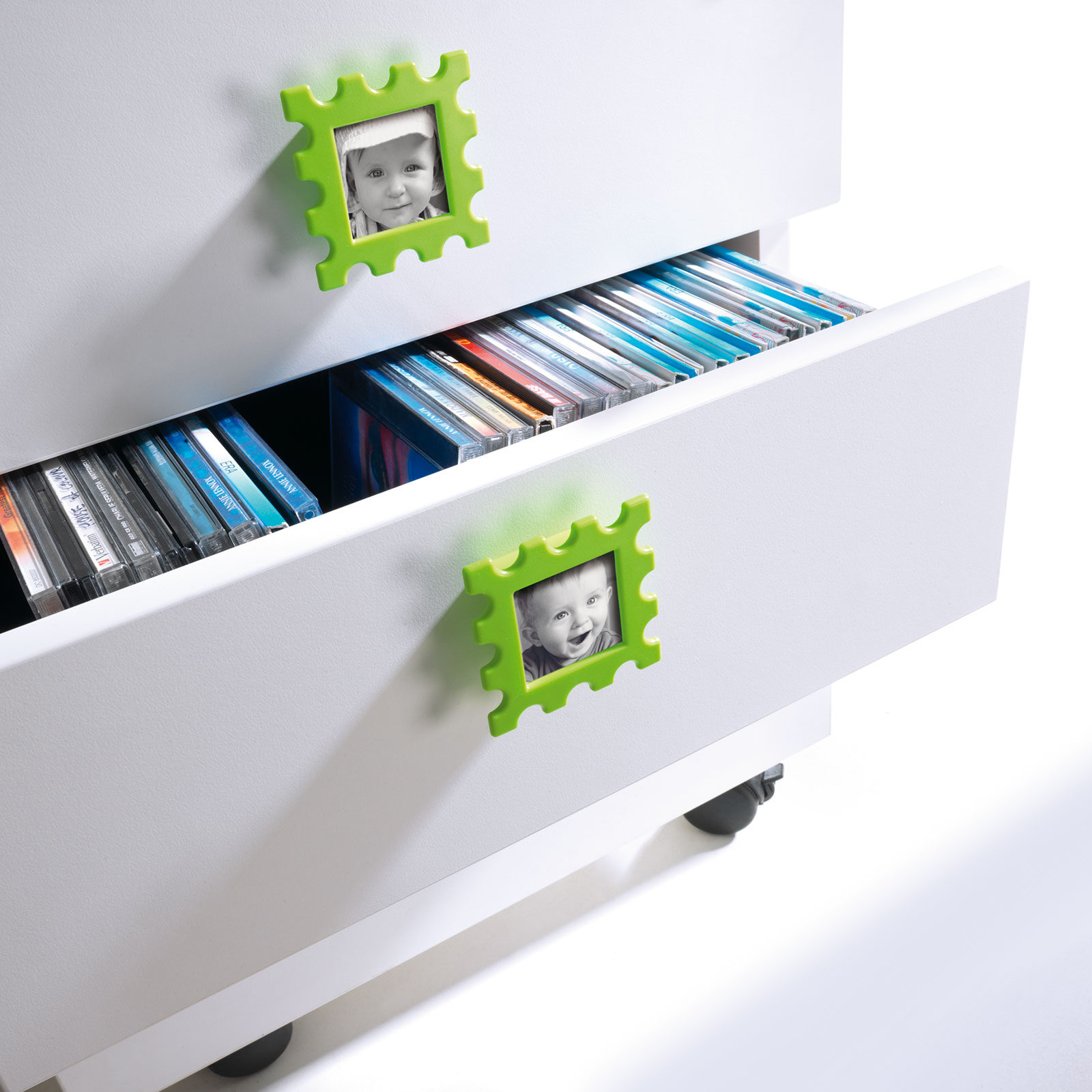 Francobollo 8207-72 - Obraz 2